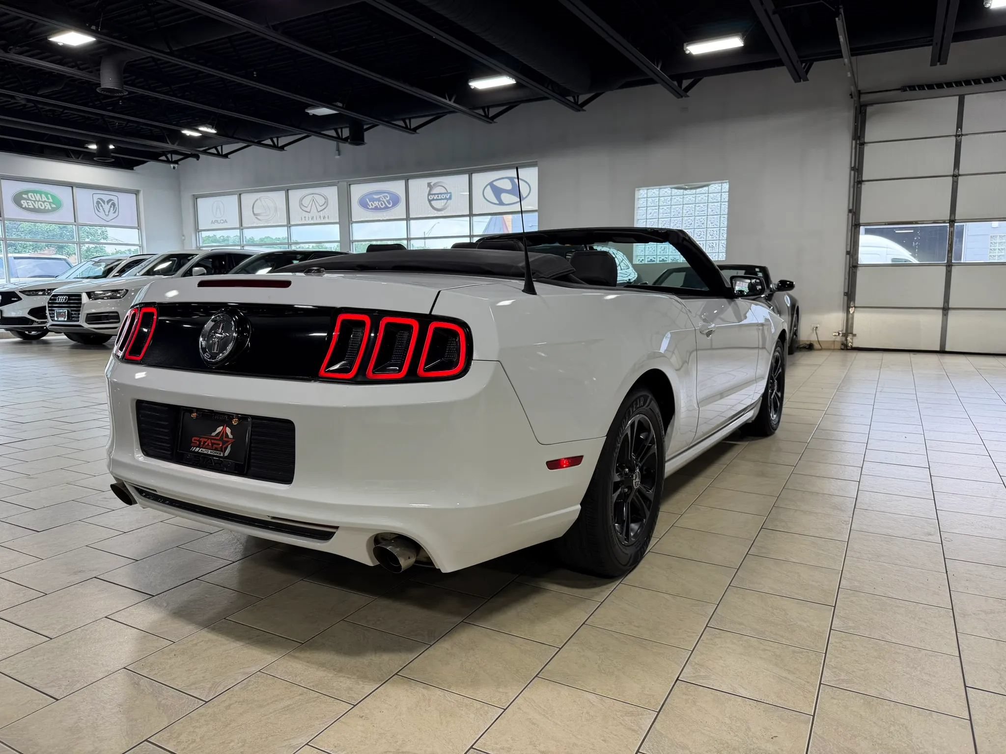 Used 2014 Ford Mustang Premium RWD image 6