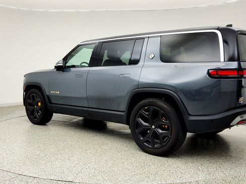 Used 2024 Rivian R1S Adventure AWD/4WD image 7