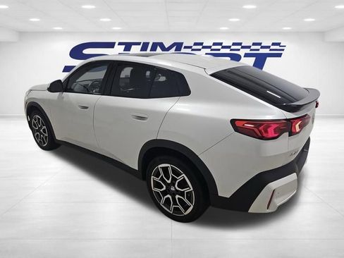 Used 2025 BMW X2 xDrive28i image 6