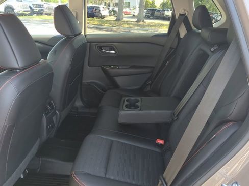 Certified 2025 Nissan Rogue SV AWD/4WD image 14