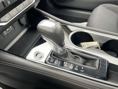 Used 2023 Nissan Altima 2.5 SV FWD image 19