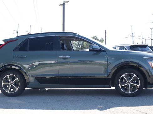 Used 2023 Kia Niro FWD image 7