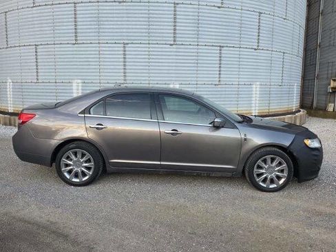 Used 2010 Lincoln MKZ FWD image 1