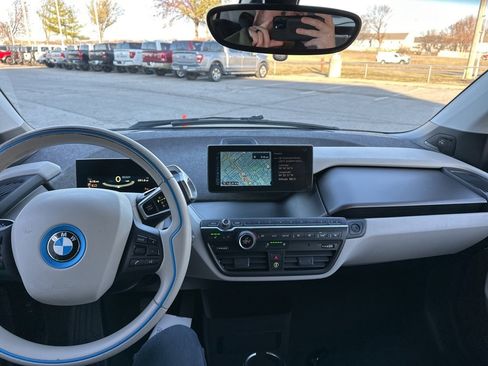 Used 2015 BMW i3 Base image 2