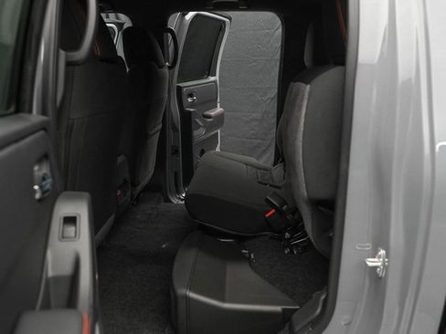 Used 2025 Nissan Frontier PRO-4X w/ Pro Convenience Package image 24