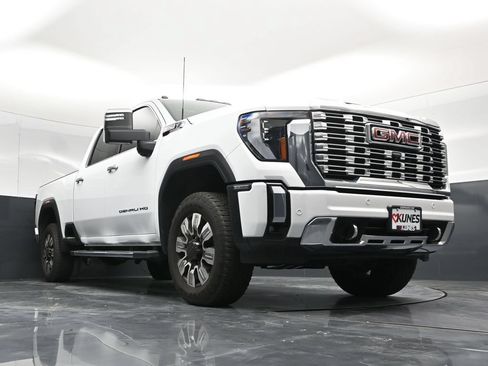 Used 2025 GMC Sierra 2500 Denali AWD/4WD image 58