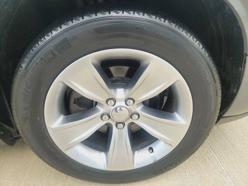 Used 2019 Dodge Challenger SXT RWD image 14