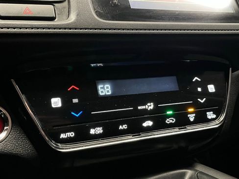 Used 2017 Honda HR-V EX image 7