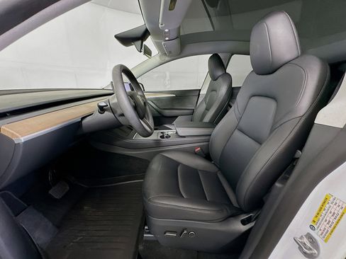 Used 2024 Tesla Model Y Long Range image 13