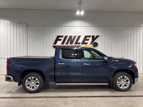 Used 2022 Chevrolet Silverado 1500 LTZ w/ LTZ Premium Package image 2