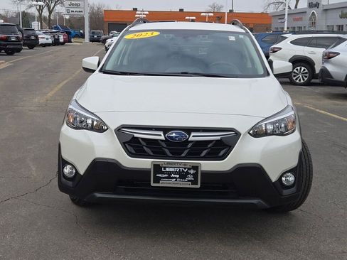 Used 2023 Subaru Crosstrek 2.0i Premium image 4