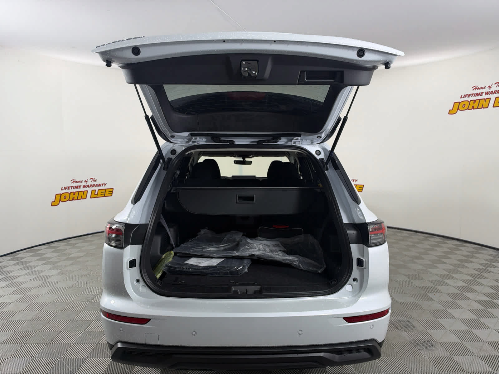 New 2026 Mitsubishi Outlander ES FWD image 5