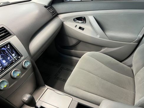 Used 2009 Toyota Camry LE image 22