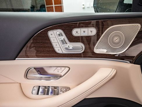 New 2026 Mercedes-Benz GLS 450 4MATIC image 27