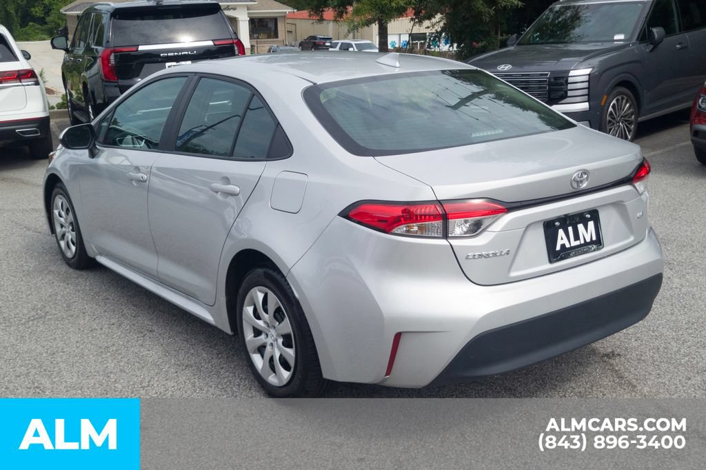 Used 2024 Toyota Corolla LE FWD image 9