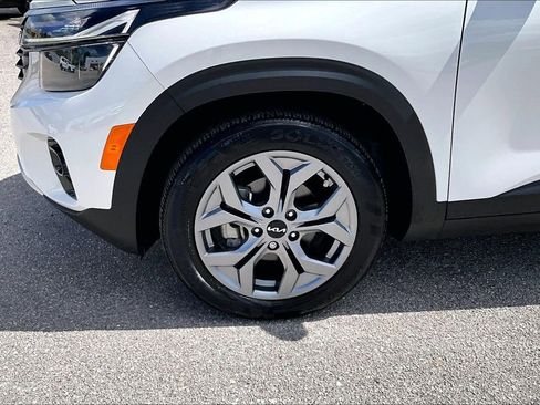 Used 2024 Kia Seltos S FWD image 13