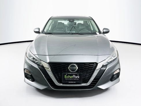 Used 2020 Nissan Altima 2.5 SL FWD image 2