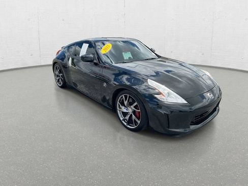 Used 2015 Nissan 370Z Coupe RWD image 5