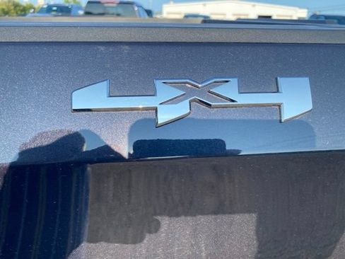 Used 2025 GMC Sierra 1500 SLT AWD/4WD image 29