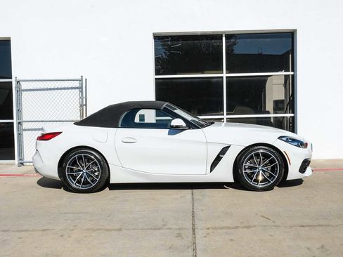 Used 2022 BMW Z4 sDrive30i w/ Premium Package 2 image 8