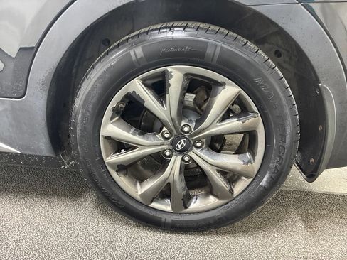 Used 2018 Hyundai Santa Fe Sport w/ 2.0T Ultimate Tech Package 05 AWD/4WD image 9