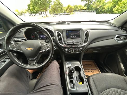 Used 2021 Chevrolet Equinox LT FWD image 17