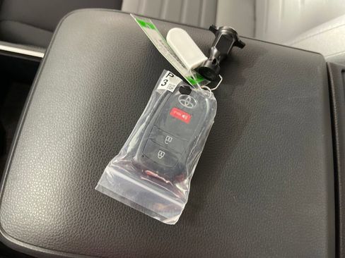 New 2025 Toyota Tacoma TRD Off-Road image 24