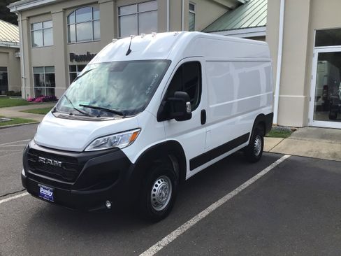 New 2025 RAM ProMaster 1500 w/ Safety Group image 3