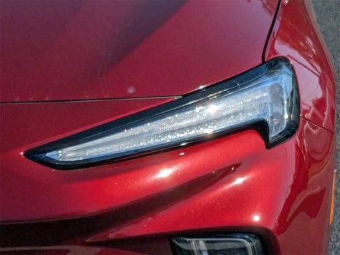 Used 2025 Buick Encore GX Avenir w/ Avenir Technology Package image 18