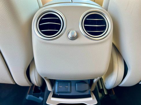 Used 2022 Mercedes-Benz GLC 300 4MATIC w/ Multimedia Package Lite image 38