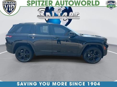 Used 2024 Jeep Grand Cherokee Altitude AWD/4WD image 10