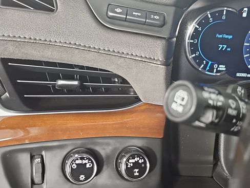 Used 2019 Cadillac Escalade Luxury AWD/4WD image 31
