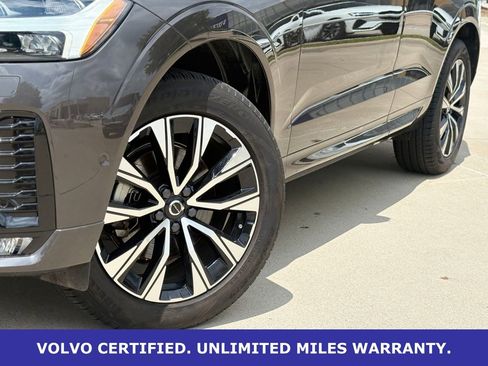 Certified 2025 Volvo XC60 B5 Plus AWD/4WD image 11