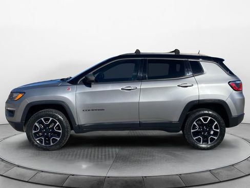 Used 2019 Jeep Compass Trailhawk image 2