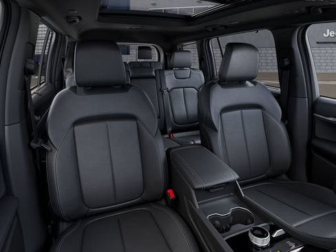 New 2026 Jeep Grand Cherokee L Limited w/ Luxury Tech Group II AWD/4WD image 16