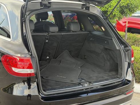 Used 2018 Mercedes-Benz GLC 300 image 24