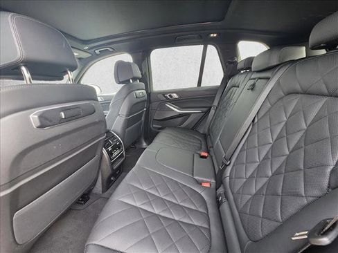 Used 2025 BMW X5 xDrive40i image 17