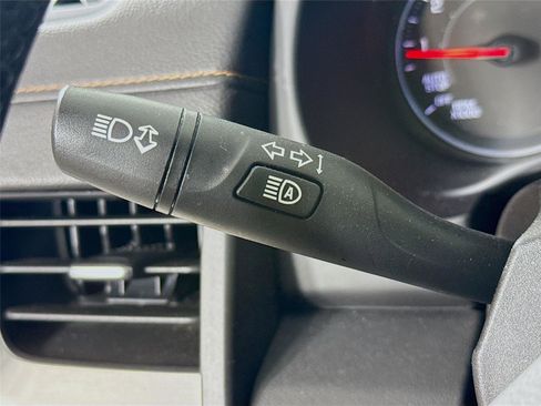 Used 2020 GMC Terrain SLT w/ Preferred Package FWD image 5