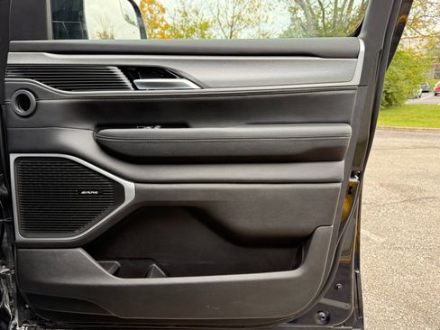 Used 2025 Jeep Wagoneer Series II image 28