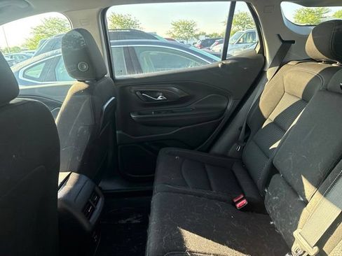 Used 2024 GMC Terrain SLE w/ Driver Convenience Package FWD image 10