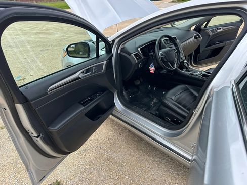 Used 2013 Ford Fusion SE FWD image 9