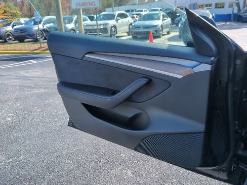 Used 2023 Tesla Model 3 Standard Range image 20