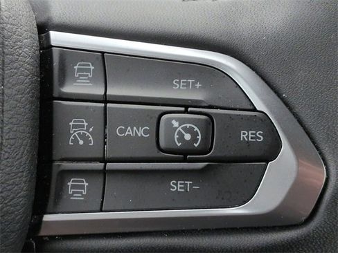 Certified 2023 Jeep Compass Limited image 20