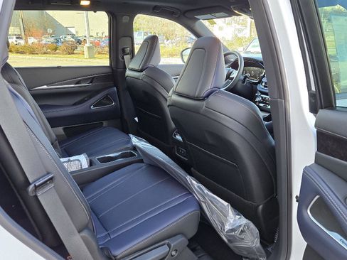 New 2026 INFINITI QX60 Sport w/ Dark Cargo Package image 19