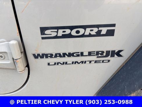 Used 2018 Jeep Wrangler Unlimited Sport S image 9