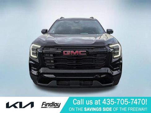 Used 2025 GMC Terrain Elevation w/ Elevation Premium Package AWD/4WD image 3