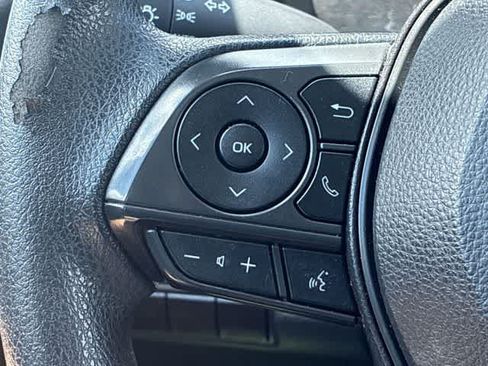 Used 2022 Toyota Corolla LE FWD image 24