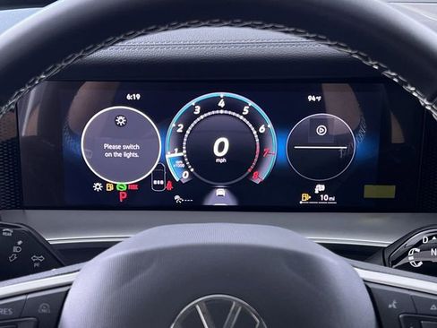 New 2025 Volkswagen Tiguan SE image 15