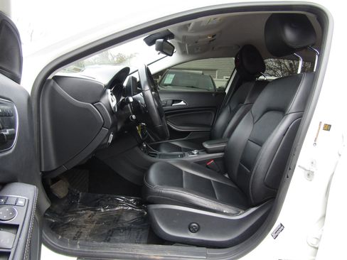 Used 2015 Mercedes-Benz GLA 250 GLA 250 4MATIC Sport Utility 4 w/ Sport Package image 12