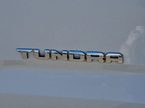 Used 2023 Toyota Tundra SR5 w/ SR5 Premium Package AWD/4WD image 32